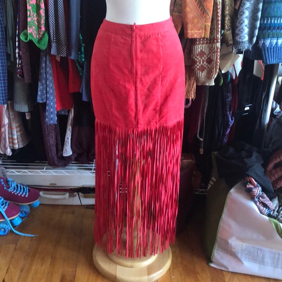 Red fringe festival skirt - Picture 4 of 5